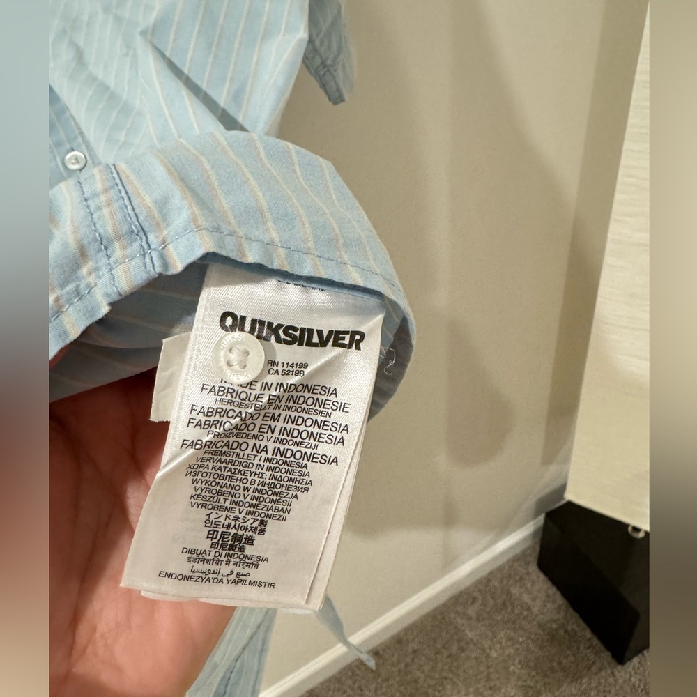 Quicksilver Casual Button Down Striped Collared S… - image 5